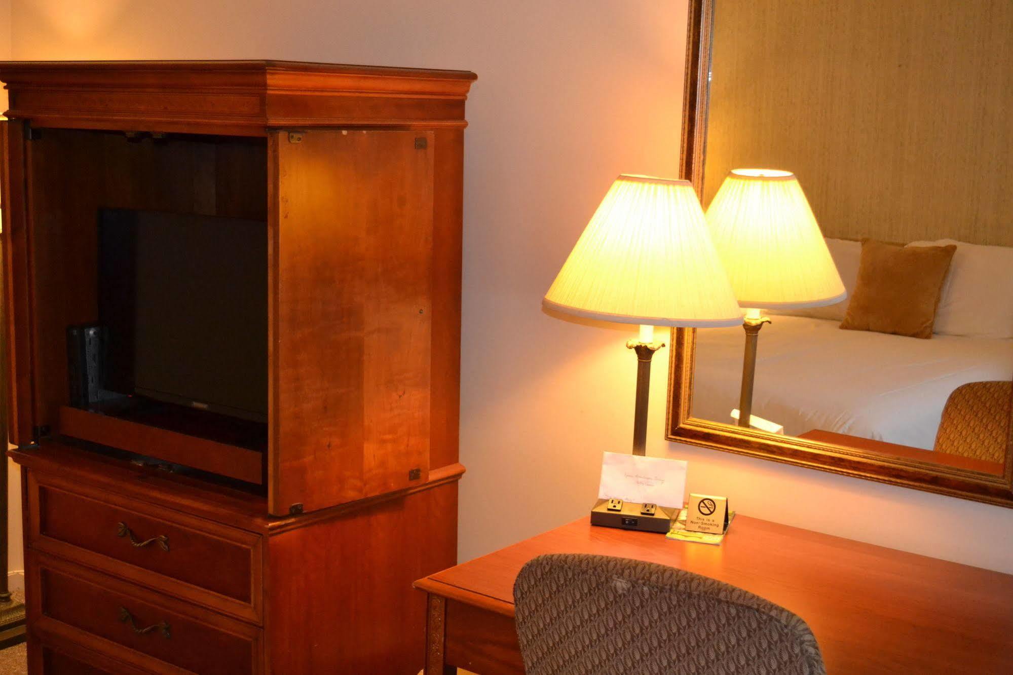 Henniker Motel Bagian luar foto
